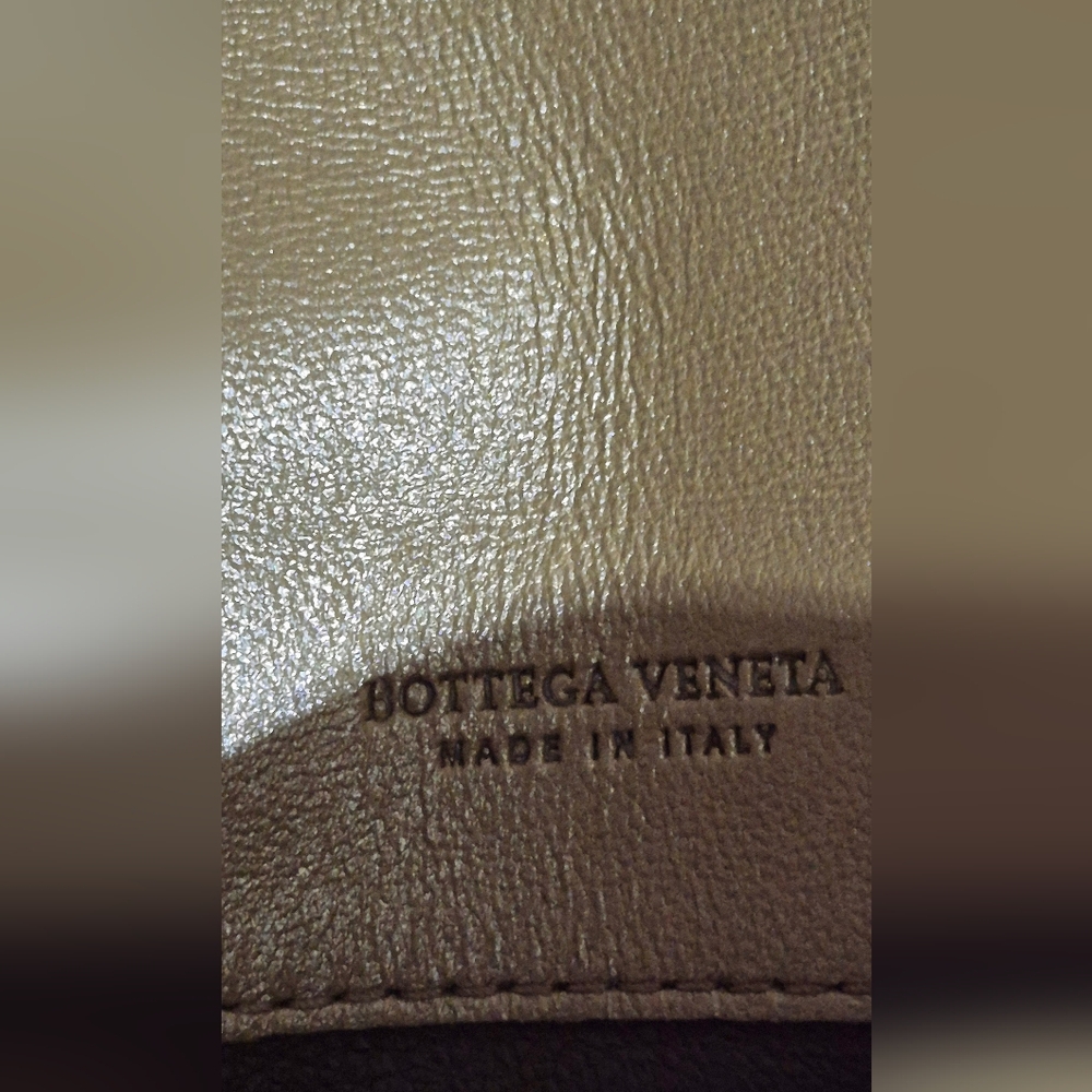 Bottega Veneta Cream shiny golden color long wallet - Picture 11 of 15